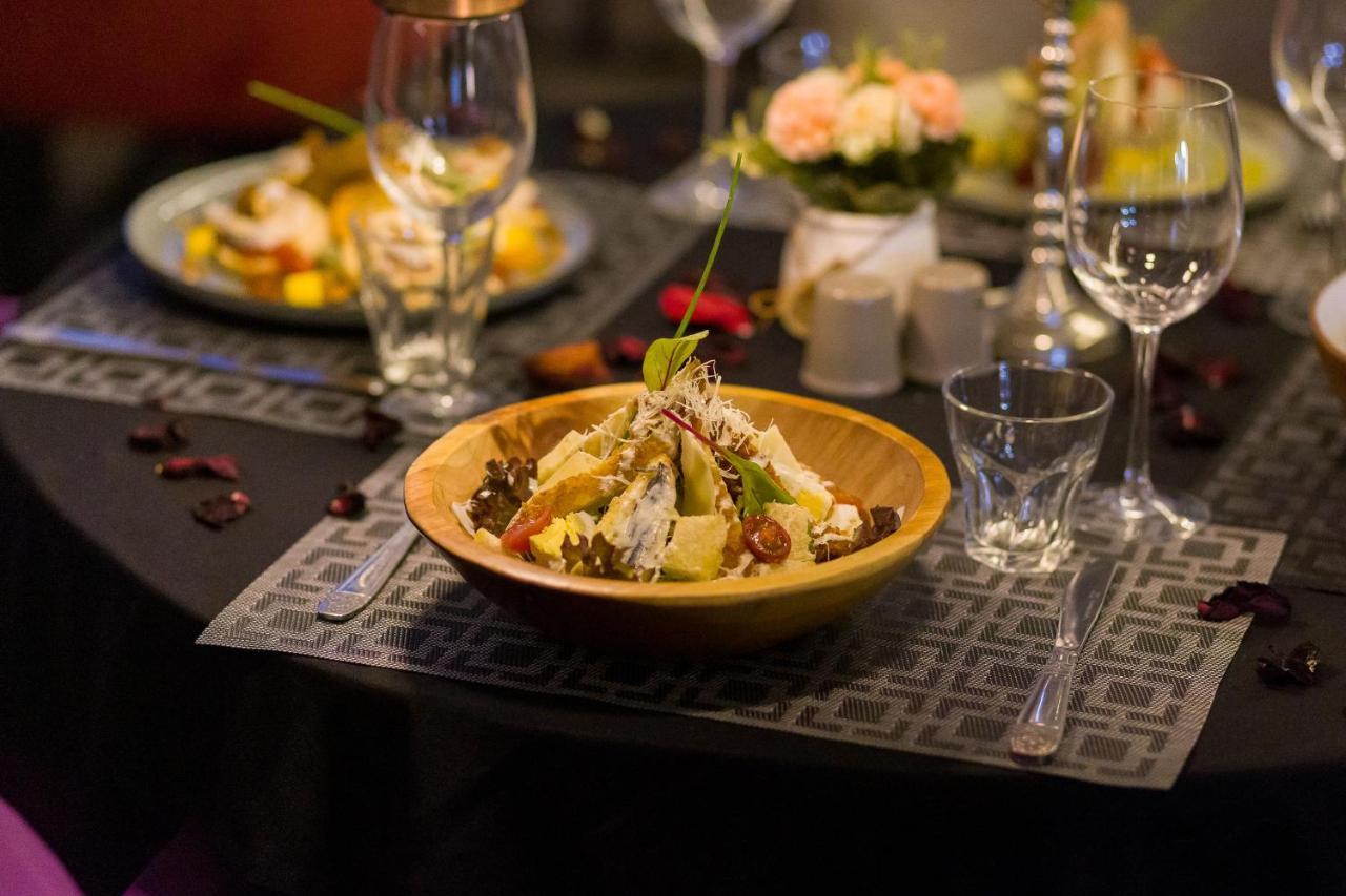 טנג'יר Mandarin Palace Hotel & Spa מראה חיצוני תמונה A Greek salad