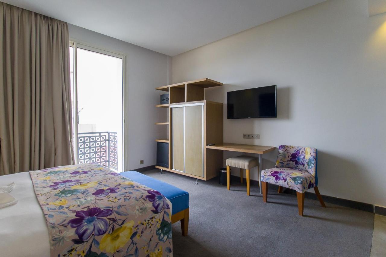 טנג'יר Mandarin Palace Hotel & Spa מראה חיצוני תמונה A room at the hotel