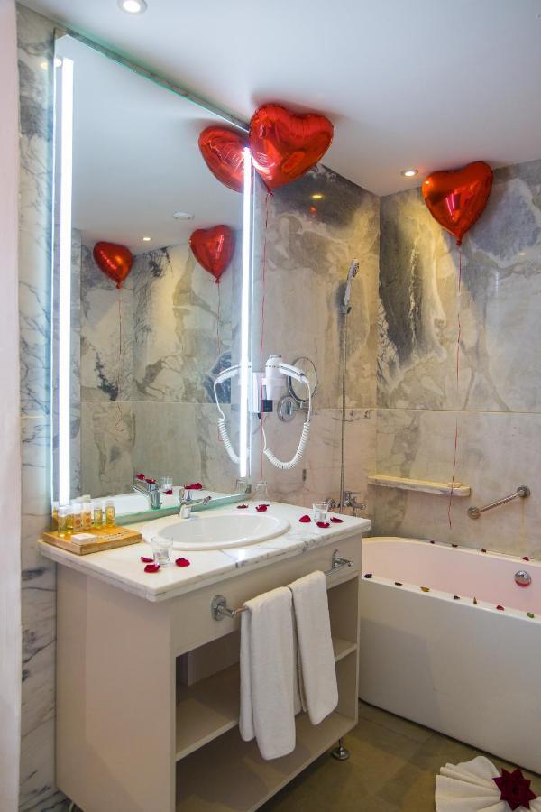 טנג'יר Mandarin Palace Hotel & Spa מראה חיצוני תמונה Bathroom