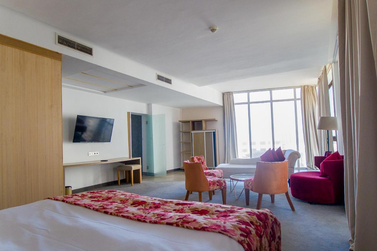 טנג'יר Mandarin Palace Hotel & Spa מראה חיצוני תמונה A room at the hotel